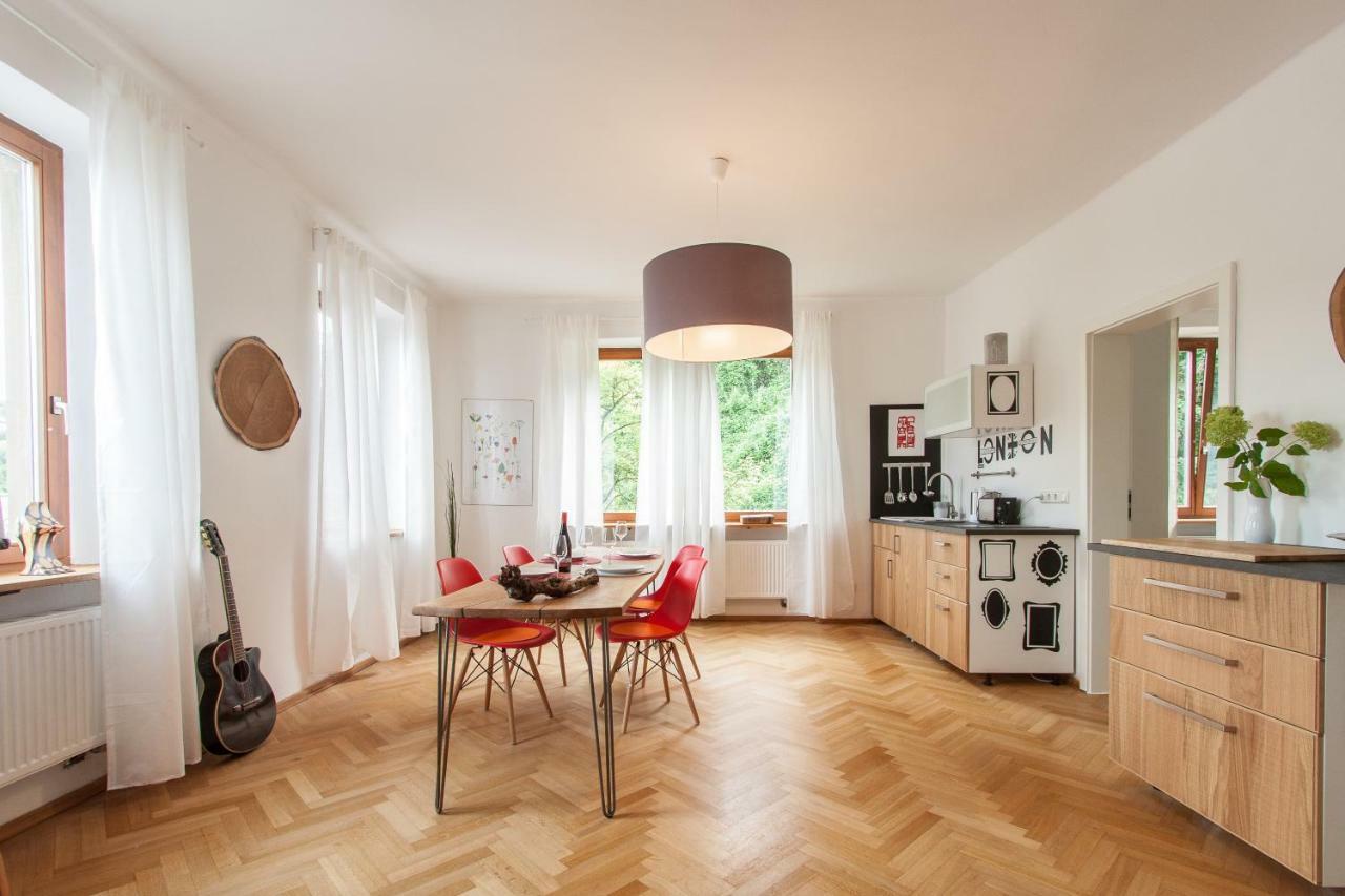 Ferienwohnung Wohnen am Schlossberg Thungen Exterior foto